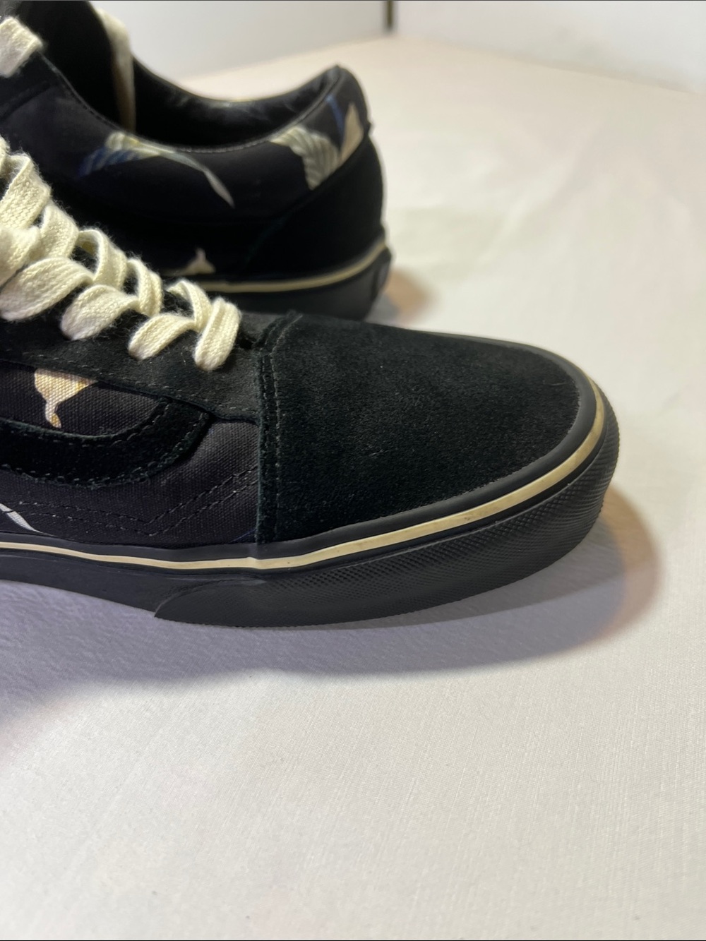 Vans Black Floral Low-Top Skate Shoes with Cream Accents 10 1/2 Men’s Women’s 12 - Picture 13 of 15